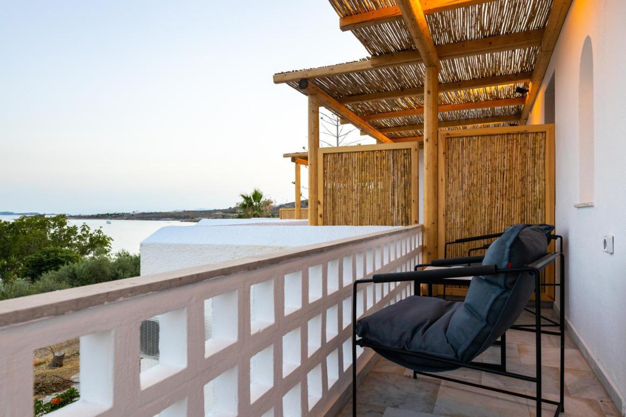Omilos Beachfront House ปาริเกีย ภายนอก รูปภาพ
